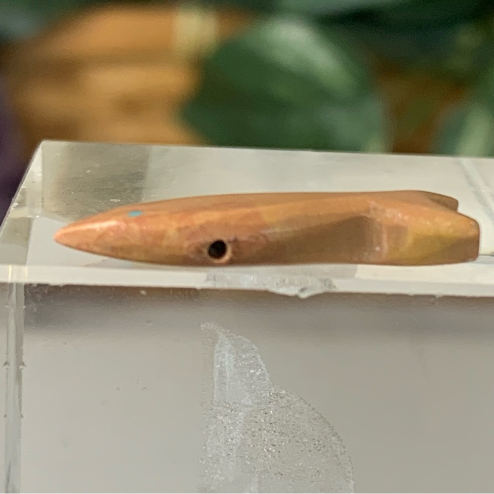 Pink Rhodonite Carved Stone Fetish Fish Bead Native American Zuni Style Mini 1" - Picture 4 of 9